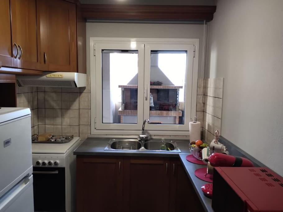Χαίρε, Ξεΐνε, Παρ' Αμμι Φιλησεαι Apartment Trikala  Exterior photo